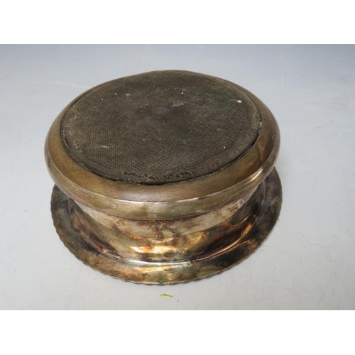 157 - A SMALL PAIR OF HALLMARKED SILVER BOTTLE COASTERS - BIRMINGHAM 1973, Dia. 9.5 cm, along with a plate... 