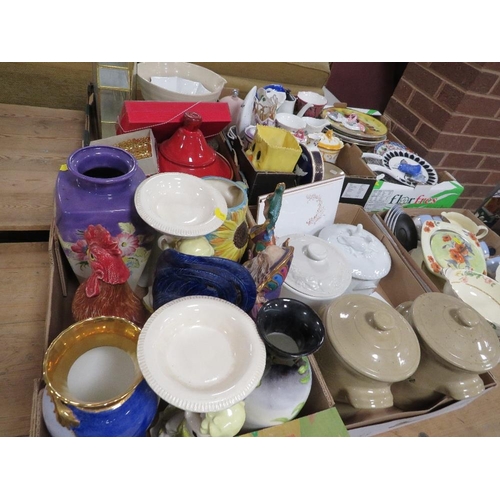 SIX TRAYS OF ASSORTED CERAMICS AND SUNDRIES