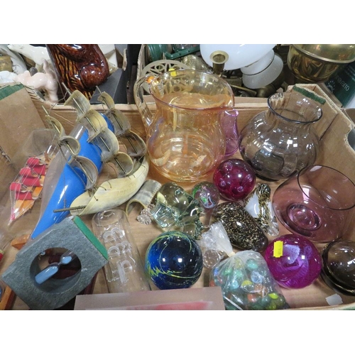 342 - A TRAY OF ASSORTED GLASSWARE TO INCLUDE PAPERWEIGHTS, SHIPS IN BOTTLES ETC