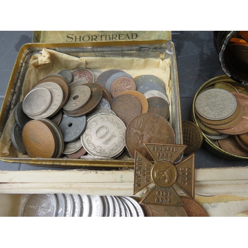 155 - A COLLECTION OF COINS AND TOKENS
