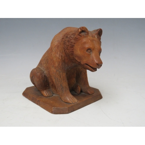 202 - A BLACK FOREST STUDY OF A SEATED BEAR, L 15 cm, H 13 cm