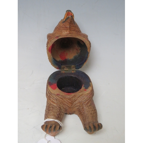 204 - A 20TH CENTURY BLACK FOREST BEAR INKWELL, H 9 cm