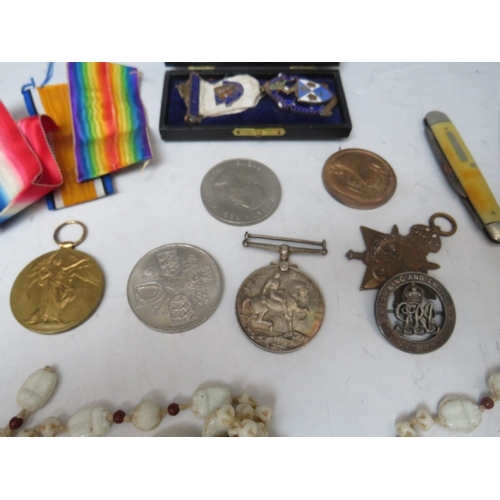 209 - A WW1 1914 / 1915 STAR TRIO NAMED TO L/SGT F.J. RAVENSCOFT CHES. R  (CHESHIRE), with a silver wound ... 