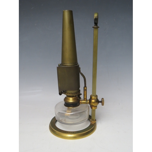 226 - A VICTORIAN MICROSCOPE OIL LAMP BY W.WATSON & SONS Ltd. HOLBORN LONDON, H 26 cm