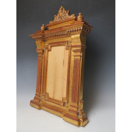 25 - A 20TH CENTURY DECORATIVE TABERNACLE STYLE FRAME, frame W 9.5 cm at sides and base, rebate 33 x 19 c... 