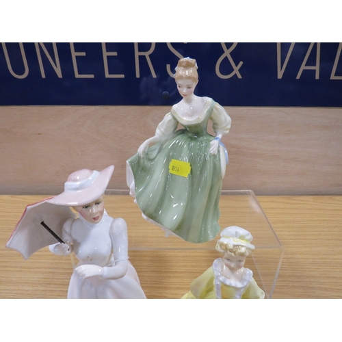 462 - A ROYAL WORCESTER FIGURINE