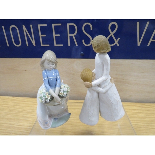 465 - FIVE FIGURINES TO INCLUDE LLADRO