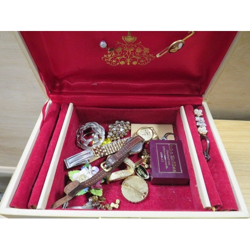 474 - A SMALL QUANTITY OF COLLECTABLE'S TO INCLUDE WATCHES, COINS COSTUME JEWELLERY ETC