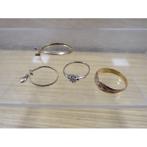 481 - A HALLMARKED 15 CARAT HALLMARKED RING A/F approx weight 2.1g  TOGETHER WITH THREE PIECES OF UNMARKED... 
