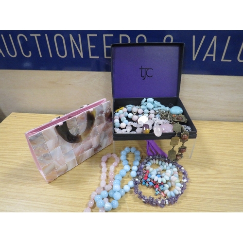 490 - A BOX OF ASSORTED COSTUME JEWELLERY