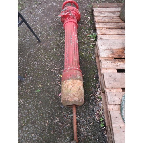 716 - A LARGE RED VINTAGE FIRE / WATER HYDRANTS