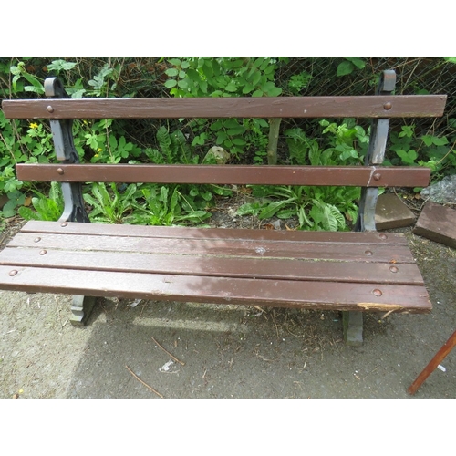 703 - A HEAVY VINTAGE CAST IRON GARDEN BENCH