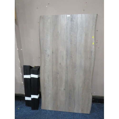 Lot 805       