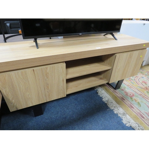 863 - A MEDIUM LIGHT SIDEBOARD/ MEDIA CABINET W- 140CM