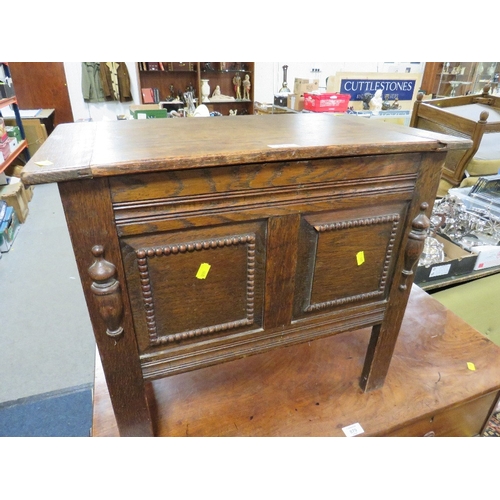 878 - A VINTAGE OAK SEWING BOX