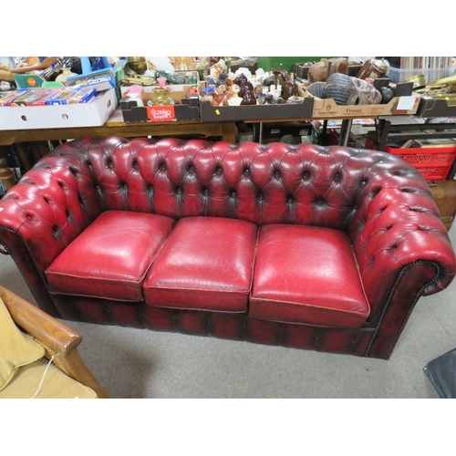 902 - OX BLOOD LEATHER CHESTERFIELD SOFA