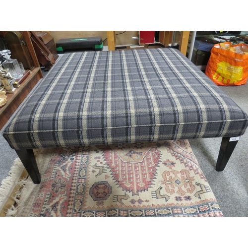 912 - A MODERN LOW LARGE SQUARE FOOTSTOOL