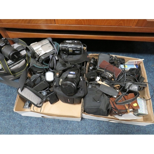 925 - TWO TRAYS OF ASSORTED CAMERAS AND PHOTOGRAPHIC EQUIPMENT TO INCLUDE NIKON DIGITAL CAMERA, PANASONIC ... 