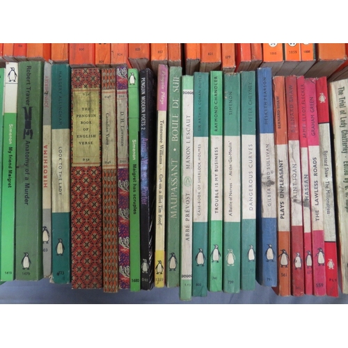 189 - ONE TRAY OF VINTAGE PENGUIN PAPERBACK BOOKS, orange and green (69)