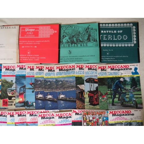 194 - A BOX OF 1960s / 1970s MECCANO MAGAZINES, together with four Jackdaw folders