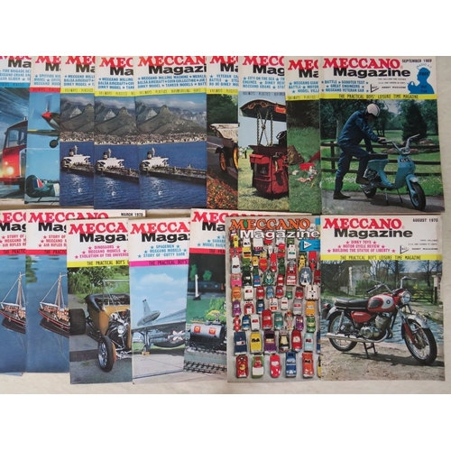 194 - A BOX OF 1960s / 1970s MECCANO MAGAZINES, together with four Jackdaw folders