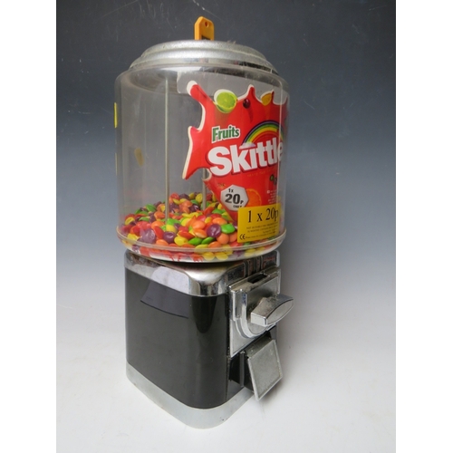 514 - A VINTAGE STYLE METAL AND PLASTIC GUMBALL MACHINE, (currently containing Skittles), complete with ke... 