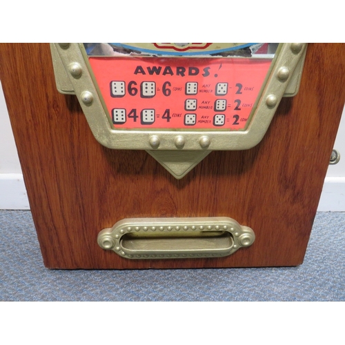 521 - A VINTAGE GOLDEN ZWOLF (12) WOOD CASED WALL MOUNTED ONE ARM BANDIT ARCADE MACHINE, working on pennie... 