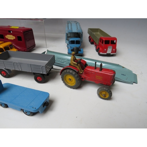 445 - A TRAY CONTAINING SEVENTEEN DINKY VARIOUS VEHICLES, to include horsebox, Pullmore car transporters, ... 