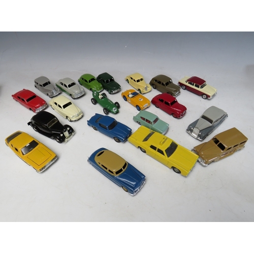 446 - A TRAY CONTAINING FORTY FOUR VINTAGE DINKY VEHICLES, to include Leyland Comet, observation coach, Co... 