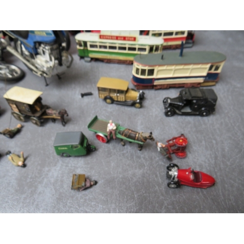 448 - A TIN PLATE LONDON OPEN TOPPED SIGHTSEEING BUS, three Tenshodo vehicles, four plastic model motorbik... 