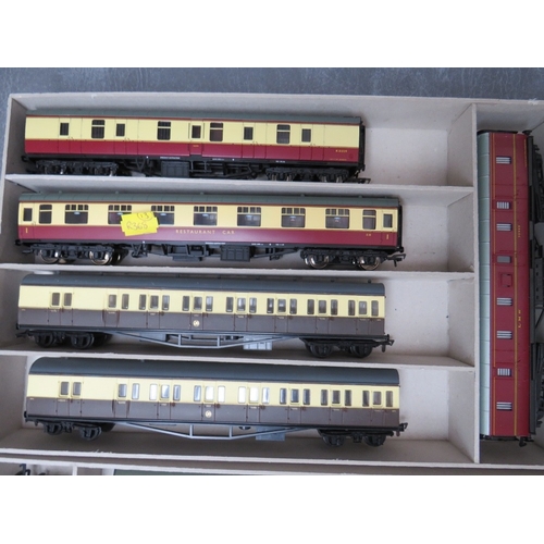 394 - A BOX CONTAINING SIXTEEN 00 GAUGE CARRIAGES, by Mainline, Airfix etc