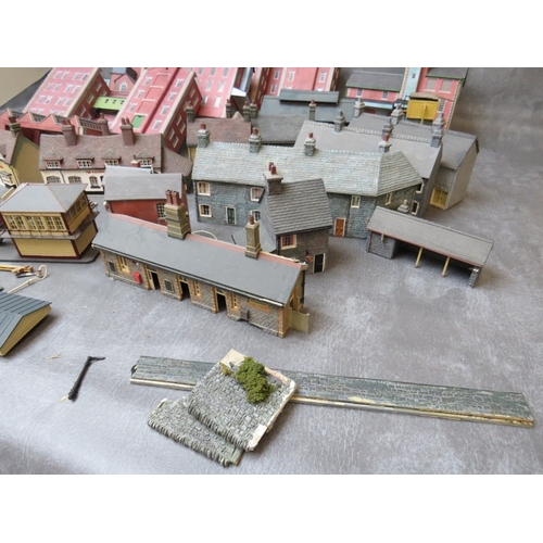 399 - THREE BOXES OF 00 GAUGE BUILDINGS, both plastic and card, together with 00 gauge model station build... 