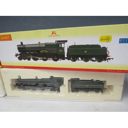 401 - A PAIR OF BOXED HORNBY 00 GAUGE SCALE DCC READY STEAM LOCOMOTIVES WITH TENDERS, to include Class Q1 ... 