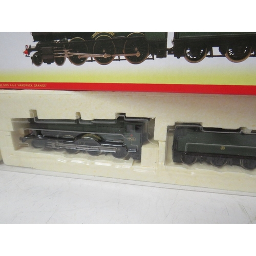 401 - A PAIR OF BOXED HORNBY 00 GAUGE SCALE DCC READY STEAM LOCOMOTIVES WITH TENDERS, to include Class Q1 ... 