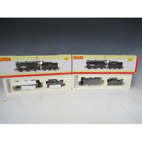 402 - A PAIR OF BOXED HORNBY 00 GAUGE STEAM LOCOMOTIVES WITH TENDERS, to include Class Q1 locomotive, C8, ... 