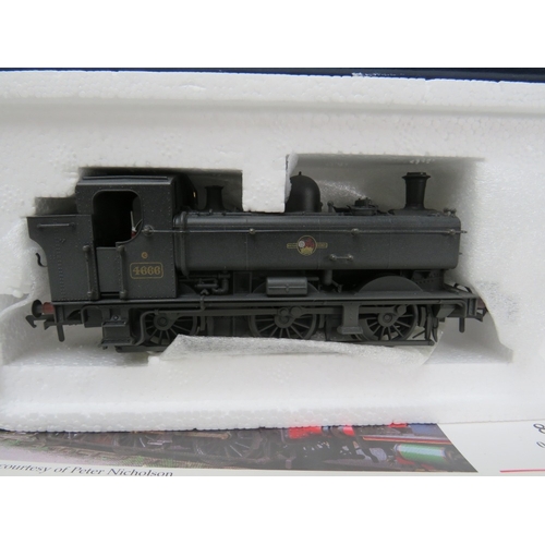 407 - THREE BOXED BACHMANN 00 GAUGE SCALE TANKS, to include  32200A Pannier tank 6752 GWR green, 32202A Pa... 