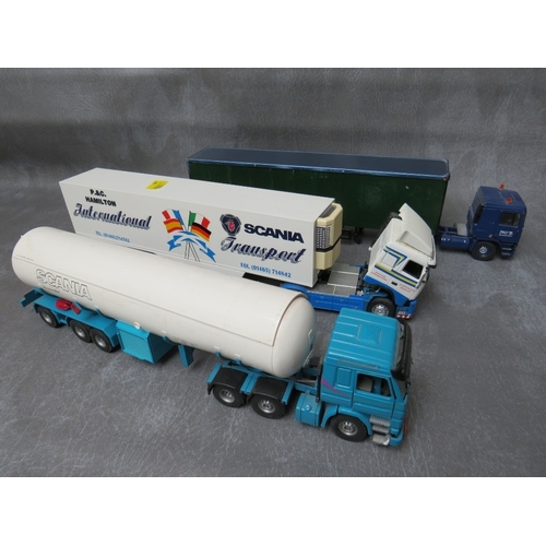 484 - FOUR UNBOXED ARTICULATED LORRIES AND TRAILERS / TANKERS, together with two Corgi Major car transport... 