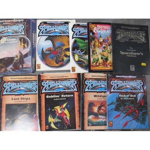 339 - A BOXED ADVANCED DUNGEONS & DRAGONS SPELLJAMMER THE LEGEND OF SPELLJAMMER, boxed Spelljammer Adventu... 