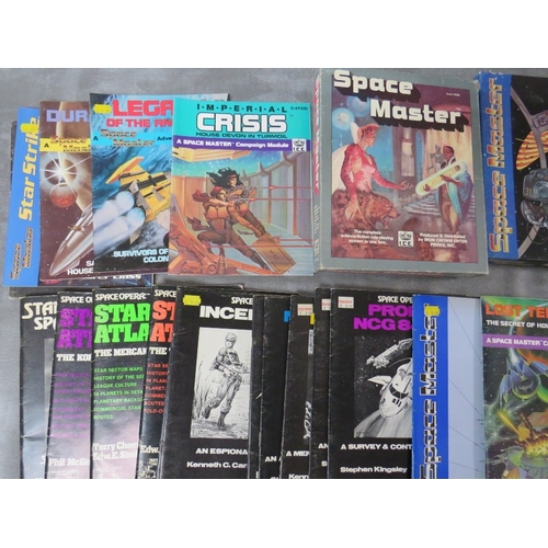 340 - SPACEMASTER ARMOURED ASSAULT, SPACEMASTER STAR STRIKE, plus thirteen Spacemaster Science Fictions Fa... 