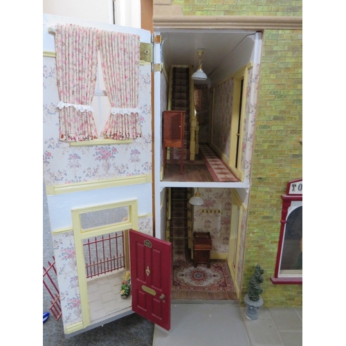 360 - AN EXCELLENT QUALITY ROTATING BASE DOLLS HOUSE, complete with fixed furniture, has shop frontage, H ... 