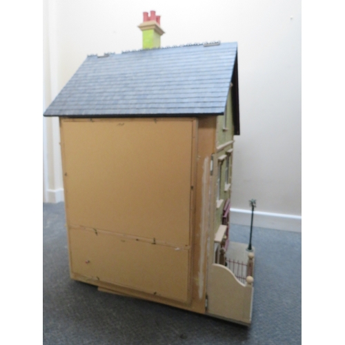 360 - AN EXCELLENT QUALITY ROTATING BASE DOLLS HOUSE, complete with fixed furniture, has shop frontage, H ... 