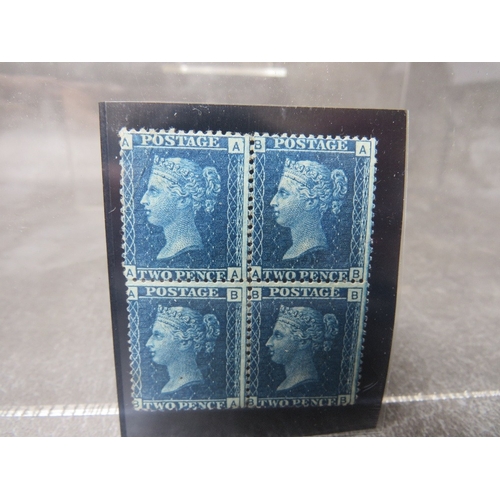 40 - QV MINT BLOCK OF 2D BLUES, plate 15, 2 stamps u/mint