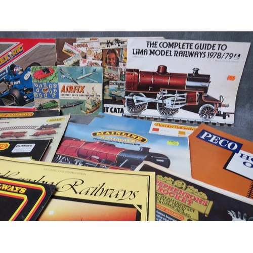 422 - A COLLECTION OF ASSORTED VINTAGE RAILWAY MODEL CATALOGUES & EPHEMERA ETC., together with a two Airfi... 