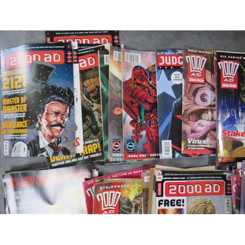 351 - A TRAY OF 2000AD COMICS FEATURING JUDGE DREDD