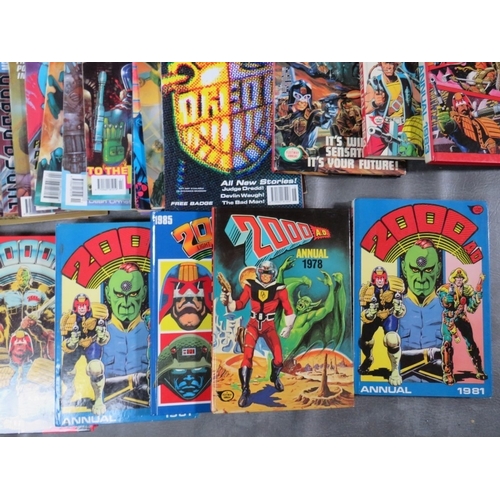 352 - A MIXED LOT OF COMICS AND COMIC BOOK ANNUALS, to include Carlton Comics E-Man No. 1,2,3 4 and 5, 200... 