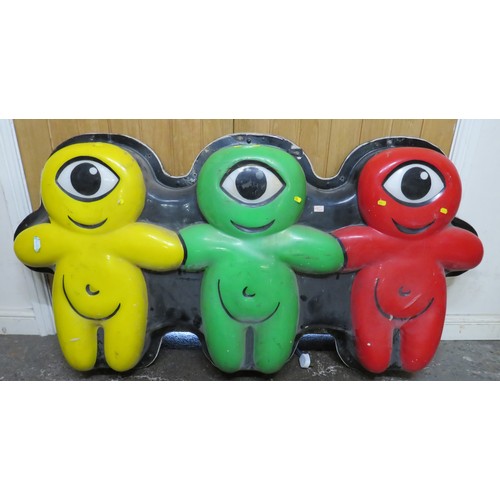 507 - AN UNUSUAL PLEASURE BEACH LIGHT UP ALIEN SIGN, depicting three one-eyed aliens in a row in red, gree... 