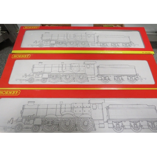 404 - THREE BOXED HORNBY 00 GAUGE SCALE CASTLE CLASS LOCOMOTIVES, to include Spitfire 5071, BR 4-6-0, R231... 