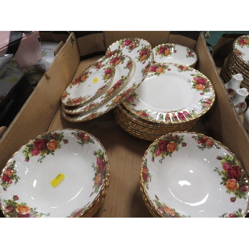 107 - TWO TRAYS OF ROYAL ALBERT OLD COUNTRY ROSES