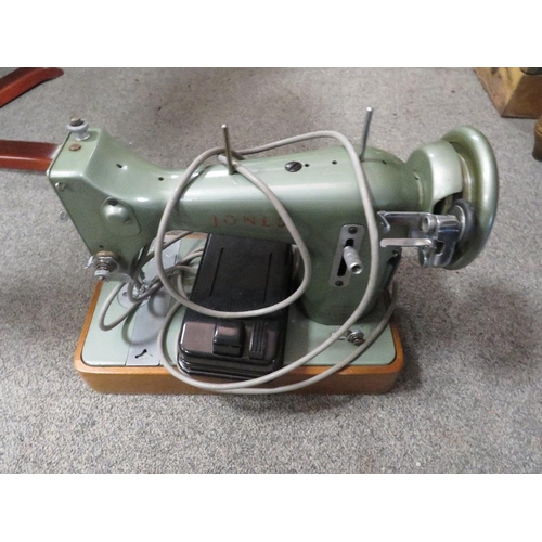 149 - FOUR ASSORTED VINTAGE SEWING MACHINES TO INCLUDE SINGER ETC - A/F TOGETHER WITH TWO OVERLOCK STYLE M... 