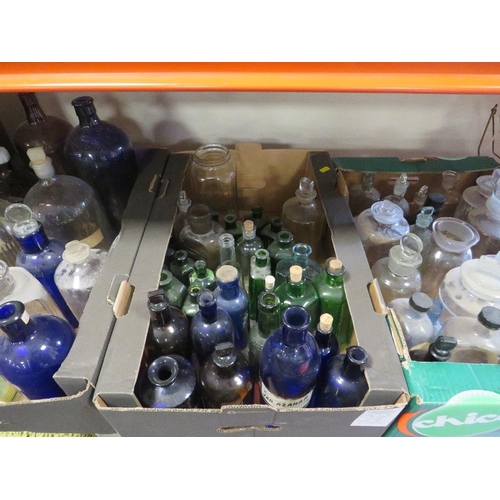 191 - THREE TRAYS OF ASSORTED CHEMISTS BOTTLES TO INCLUDE POISON EXAMPLES